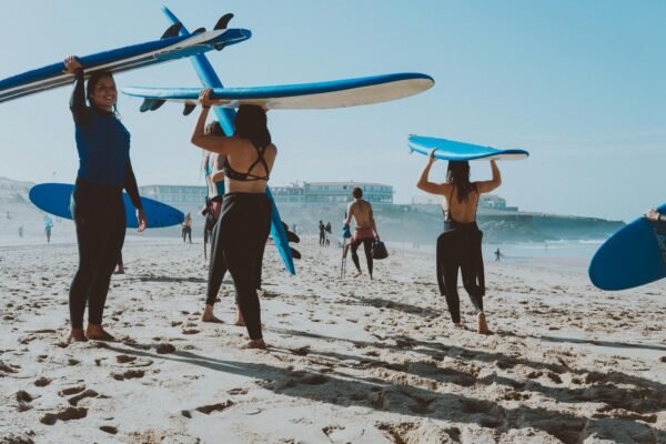 Surfing lesson with expert